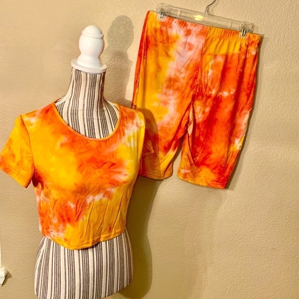 NEW Tie Dye Shorts Set XL Orange Gold Cropped Short-Sleeved Top Bike Shorts